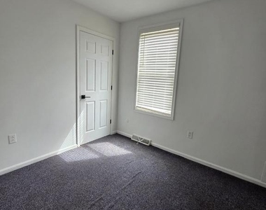 311 2nd Street W - Photo Thumbnail 2