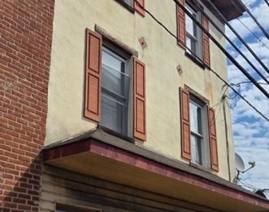311 2nd Street W - Photo Thumbnail 9