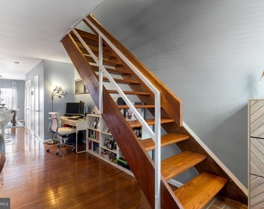 1812 Bryant Street Ne - Photo Thumbnail 10