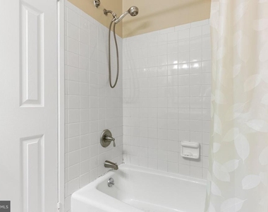 1812 Bryant Street Ne - Photo Thumbnail 18