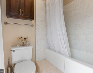 1812 Bryant Street Ne - Photo Thumbnail 14