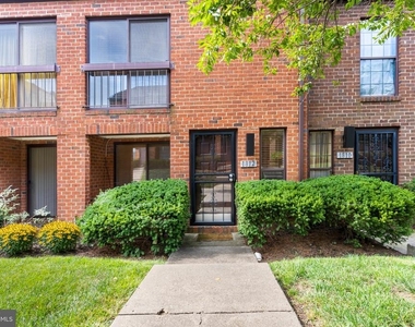 1812 Bryant Street Ne - Photo Thumbnail 1