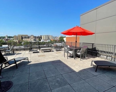 2130 N Street Nw - Photo Thumbnail 17