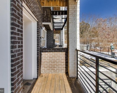 1220 19th Street Ne - Photo Thumbnail 2