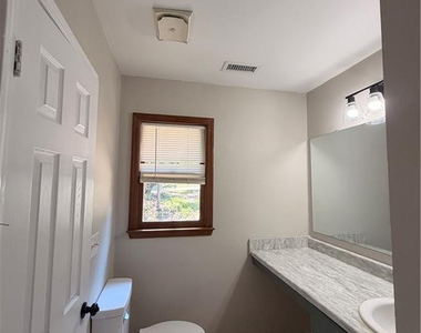 529 Coronation Drive - Photo Thumbnail 5
