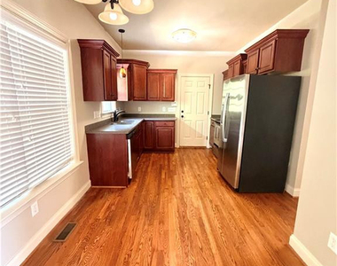 70 Carter Drive - Photo Thumbnail 4