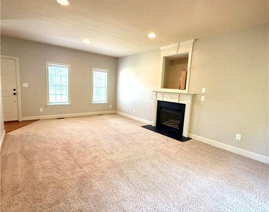 70 Carter Drive - Photo Thumbnail 9