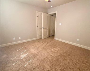 70 Carter Drive - Photo Thumbnail 7
