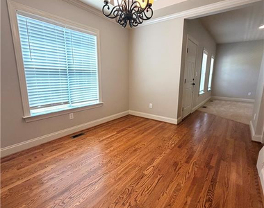 70 Carter Drive - Photo Thumbnail 2