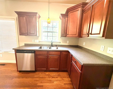 70 Carter Drive - Photo Thumbnail 5