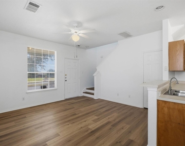 13808 Harris Ridge Blvd - Photo Thumbnail 7