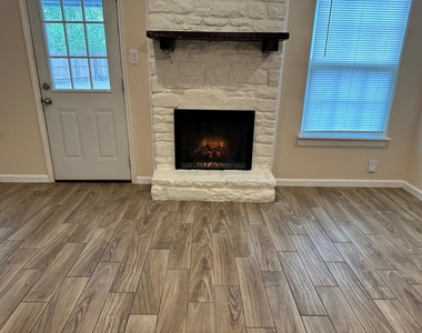 407 Vista West Ct - Photo Thumbnail 14