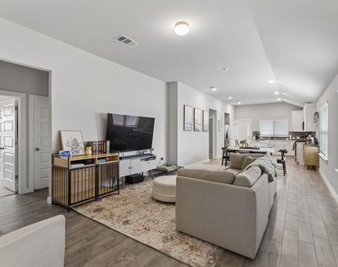 164 Appleberry Ln - Photo Thumbnail 4