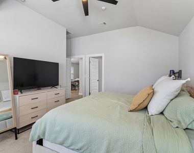 164 Appleberry Ln - Photo Thumbnail 24