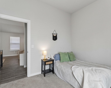 164 Appleberry Ln - Photo Thumbnail 17
