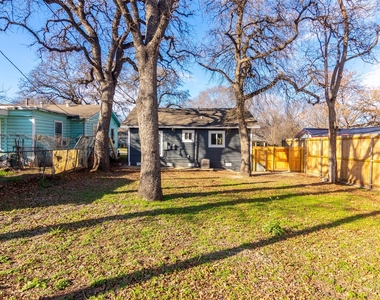 3203 E 16th St - Photo Thumbnail 18