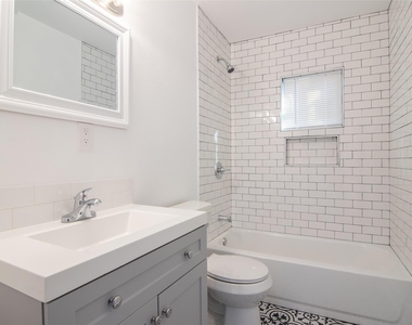 3203 E 16th St - Photo Thumbnail 14