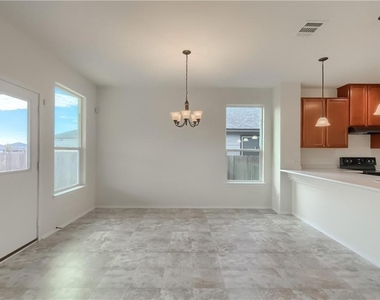 12409 Franklin D Roosevelt St - Photo Thumbnail 9