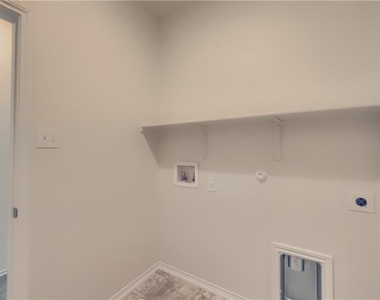 12409 Franklin D Roosevelt St - Photo Thumbnail 16