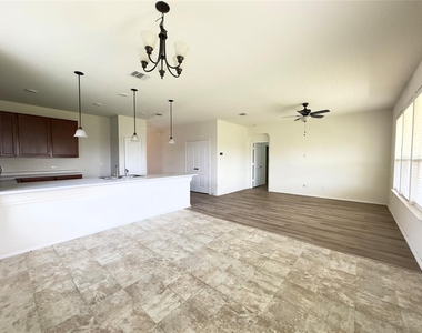 12409 Franklin D Roosevelt St - Photo Thumbnail 3