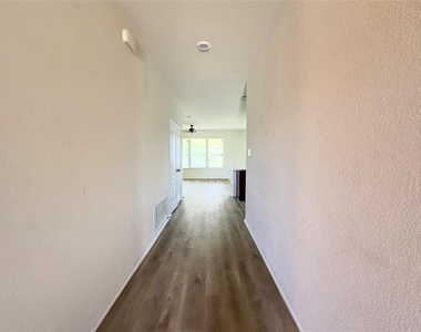 12409 Franklin D Roosevelt St - Photo Thumbnail 2