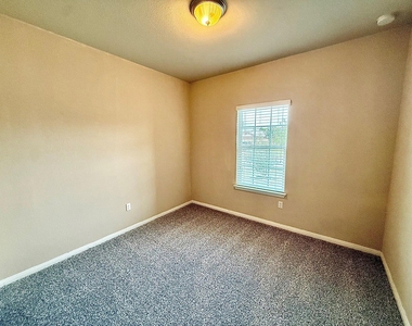 431 Northern Flicker St - Photo Thumbnail 14