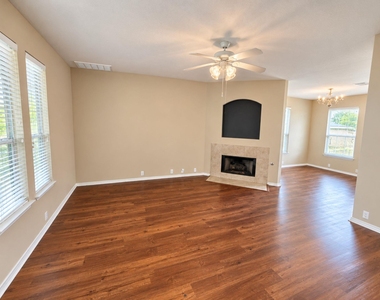 5679 Fergus Rd - Photo Thumbnail 4