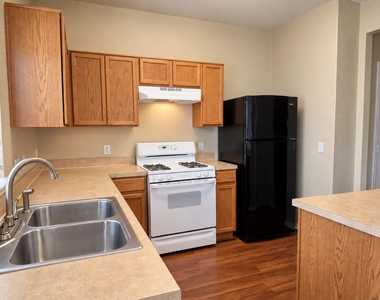 5679 Fergus Rd - Photo Thumbnail 12