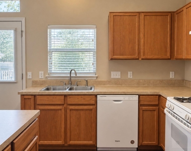 5679 Fergus Rd - Photo Thumbnail 13