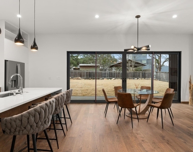 2915 Chisholm Trl - Photo Thumbnail 3
