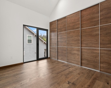 2915 Chisholm Trl - Photo Thumbnail 12