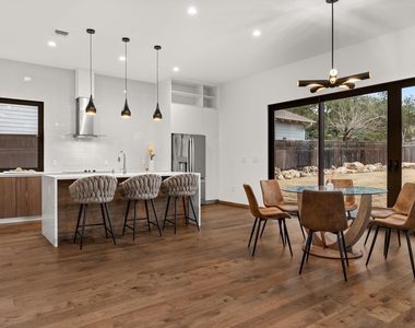 2915 Chisholm Trl - Photo Thumbnail 2