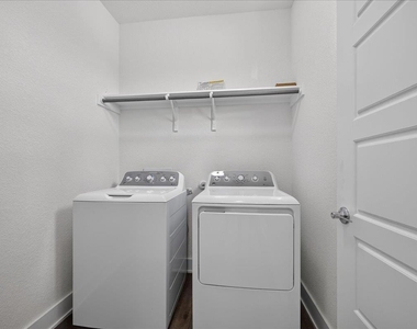 11308 Gadsen Ln - Photo Thumbnail 19
