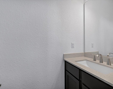 11308 Gadsen Ln - Photo Thumbnail 18