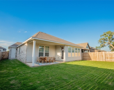 215 Grand Canyon Way - Photo Thumbnail 9