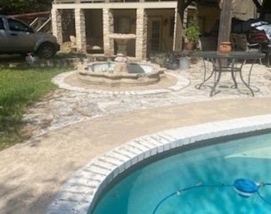 11912a W. Hwy 290 Apt A Highway - Photo Thumbnail 1