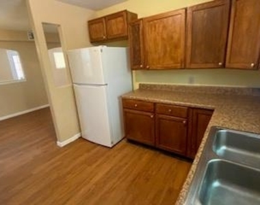 11912a W. Hwy 290 Apt A Highway - Photo Thumbnail 8