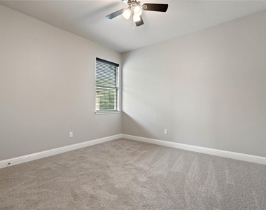 5009 Mandevilla Dr - Photo Thumbnail 27