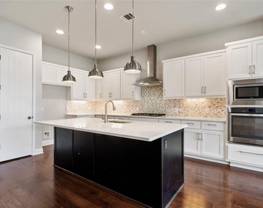 5009 Mandevilla Dr - Photo Thumbnail 12