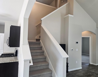 10504 Fulton Ave - Photo Thumbnail 11