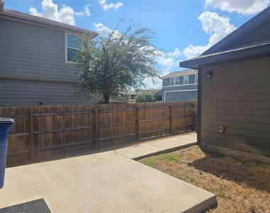 10504 Fulton Ave - Photo Thumbnail 24