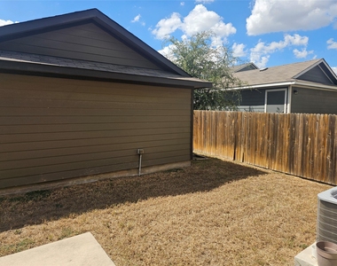 10504 Fulton Ave - Photo Thumbnail 26