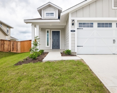120 Lyndon Dr - Photo Thumbnail 2