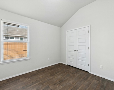 120 Lyndon Dr - Photo Thumbnail 22