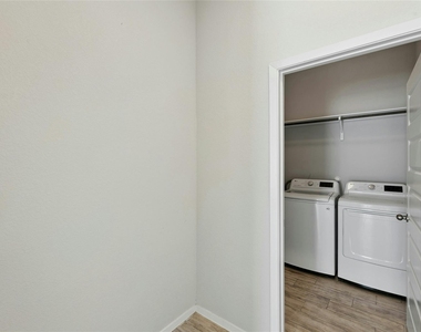 120 Lyndon Dr - Photo Thumbnail 23