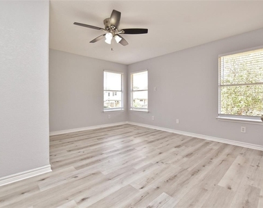 15708 Opal Fire Dr - Photo Thumbnail 28