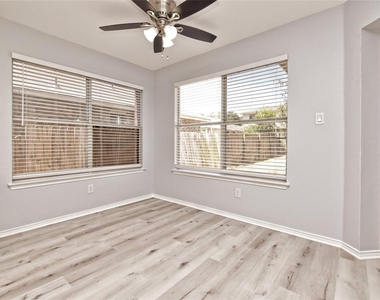 15708 Opal Fire Dr - Photo Thumbnail 24