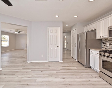 15708 Opal Fire Dr - Photo Thumbnail 22