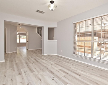 15708 Opal Fire Dr - Photo Thumbnail 19