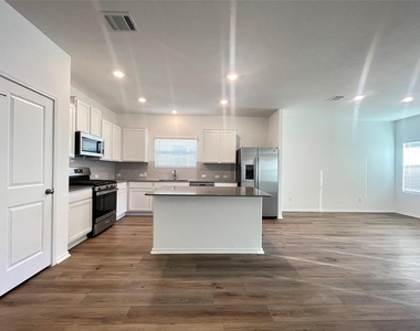 1220 Sweetspire Rd - Photo Thumbnail 8